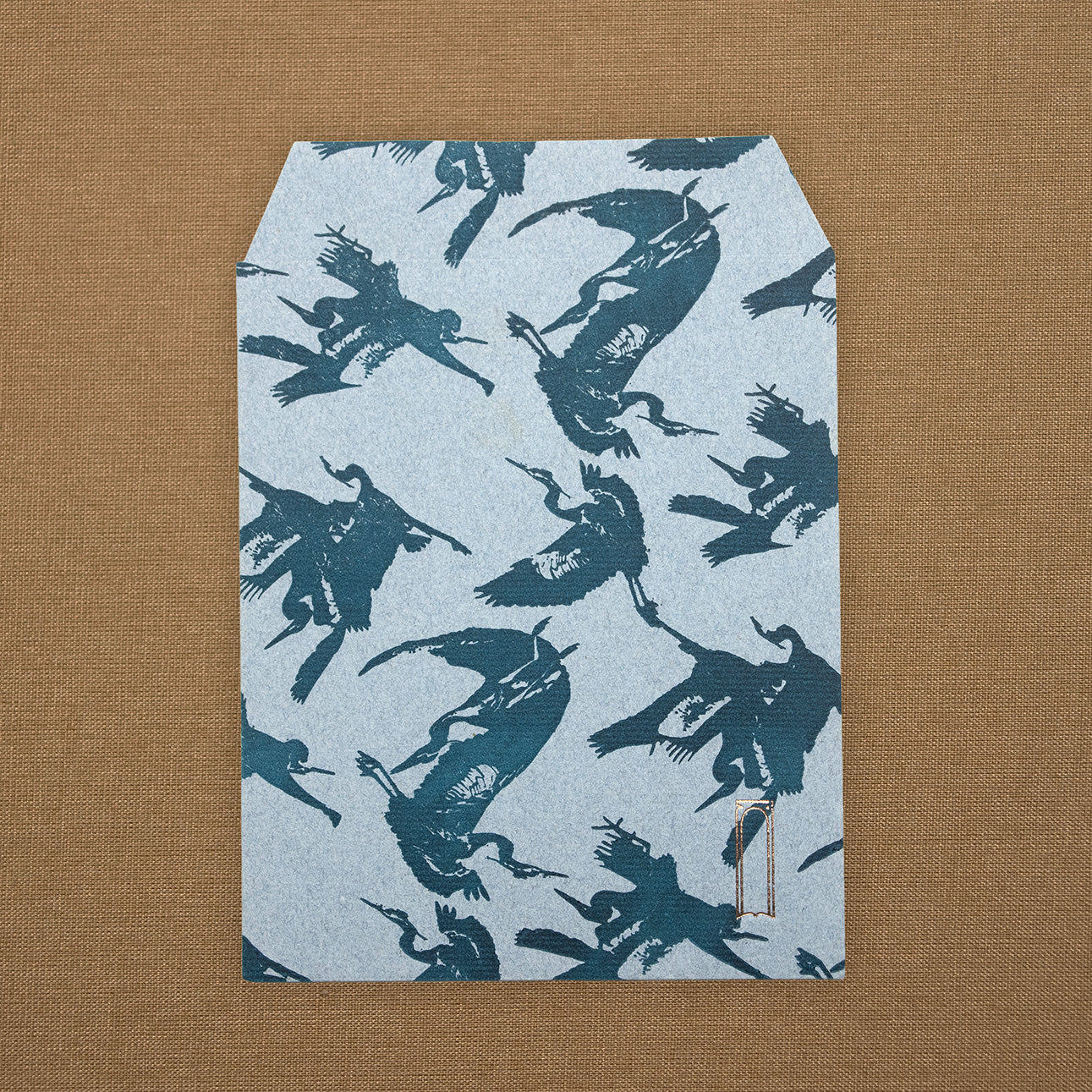 BLUE ENVELOPE/ENVELOPPE BLEUE