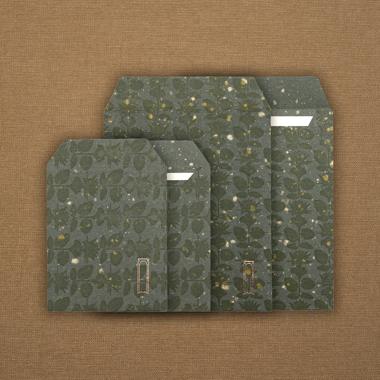 GREEN ENVELOPE/ENVELOPPE VERTE
