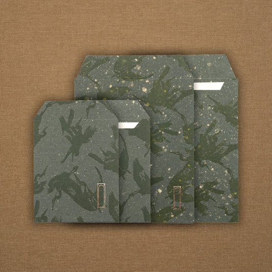 GREEN ENVELOPE/ENVELOPPE VERTE